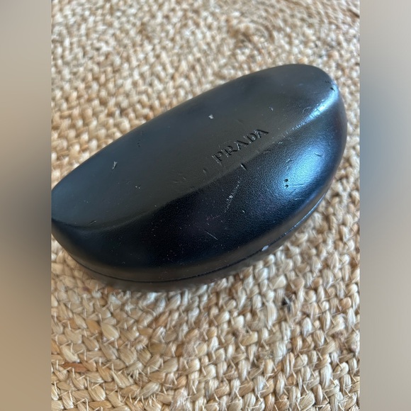 Prada sunglasses - Picture 8 of 9